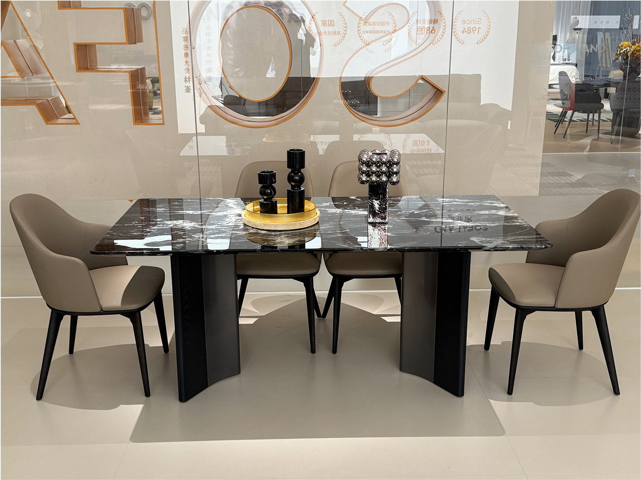 Dining Room 09
