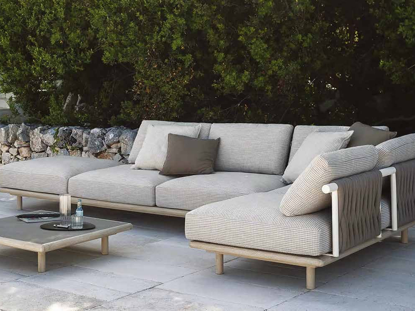 Outdoor Furniture 09